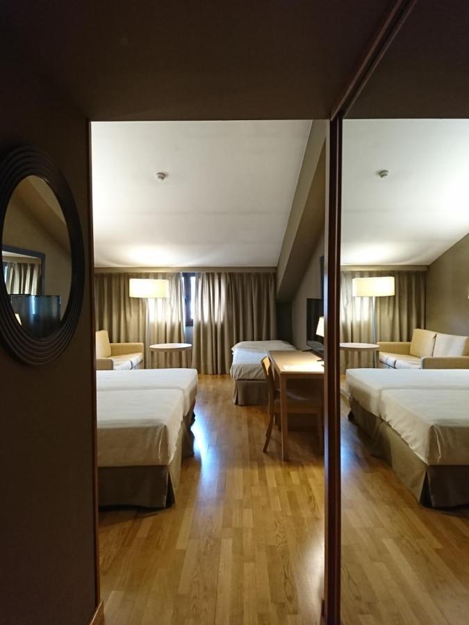 ปาราดอร์ เด ลา เซว ดี อูร์เกย Hotel ลาเซวดูร์เชย์ ภายนอก รูปภาพ